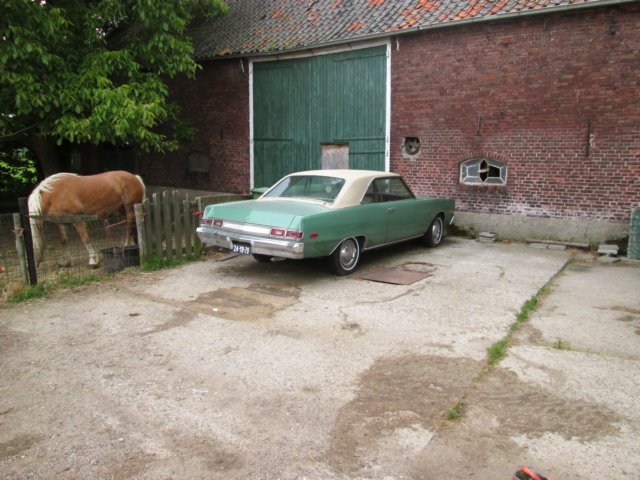 yb79dodgedartswinger.jpg